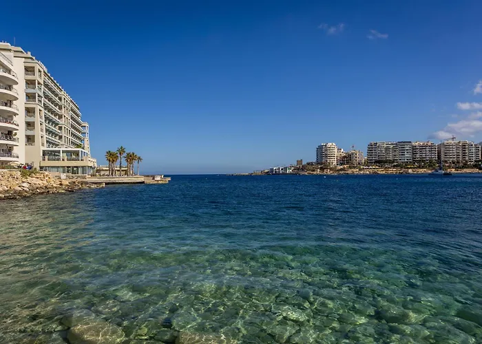 Spinola Studio Deluxe, Stjulians