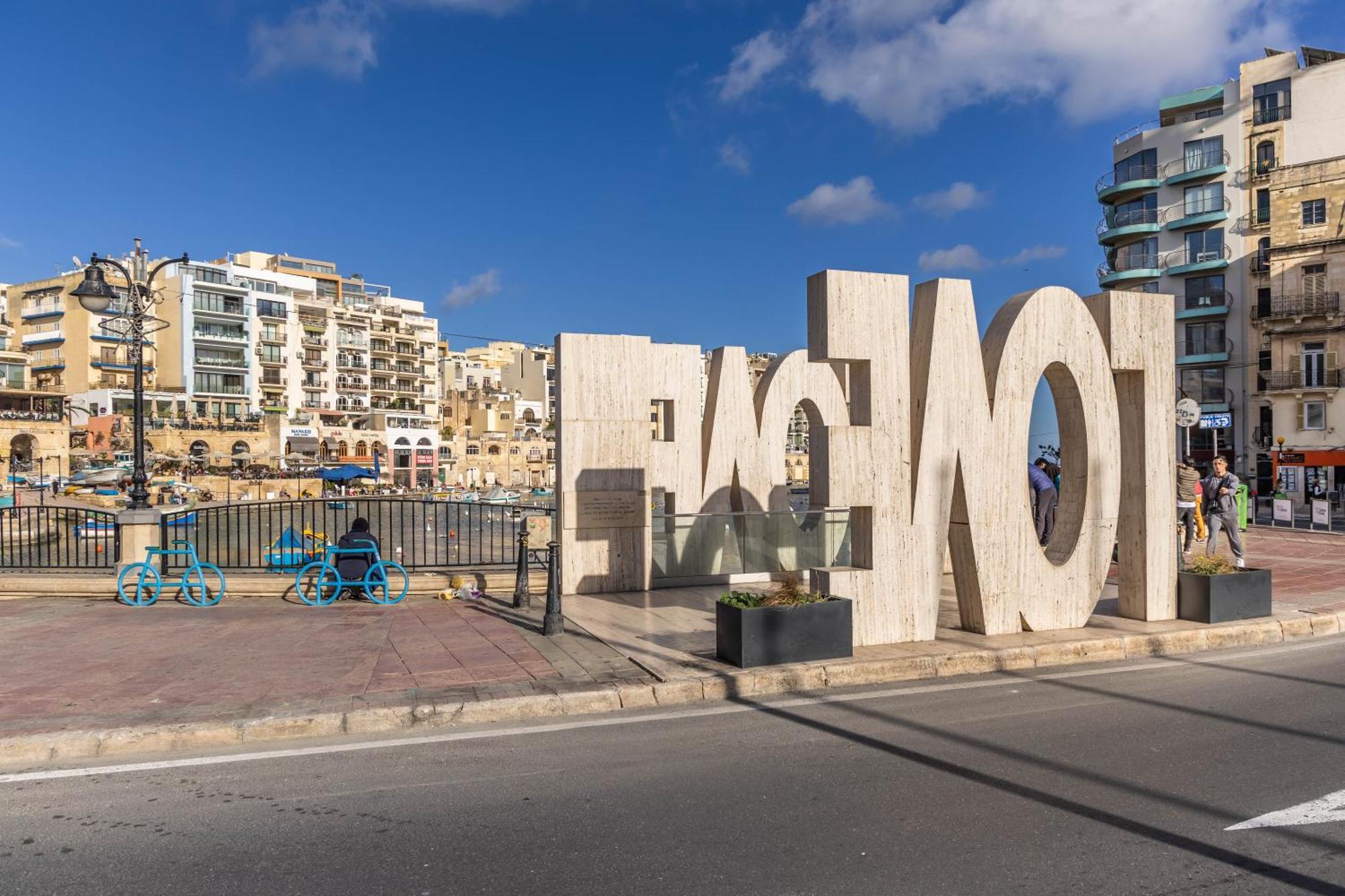 Spinola Deluxe, Stjulians * St. Julian's