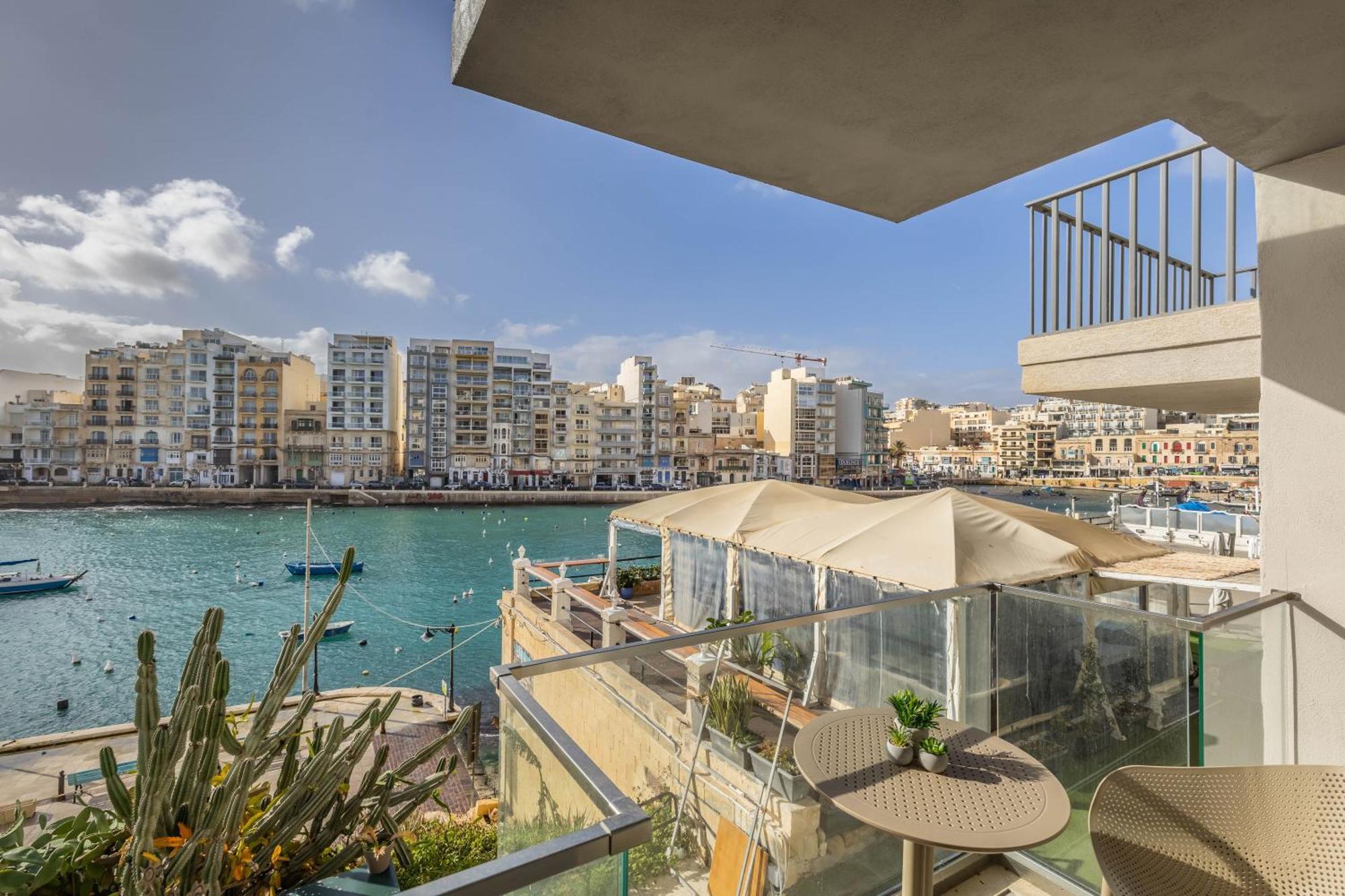 Spinola Deluxe, Stjulians Apartament St. Julian's